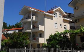 Apartments Teodo