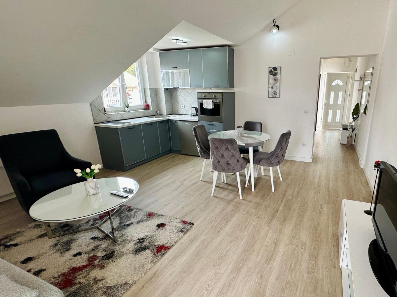 Apartments Teodo Екстер'єр фото